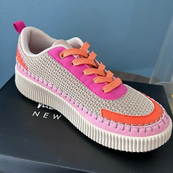 Women s Nicole Miller newest Designer Knit
